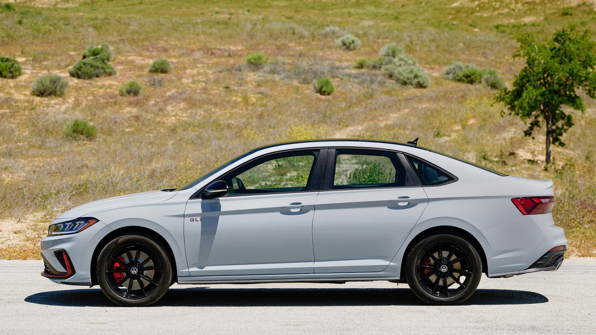 Side profile shot of a 2025 Volkswagen Jetta GLI