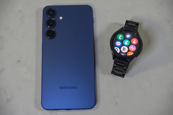 Galaxy S25 and Watch 6